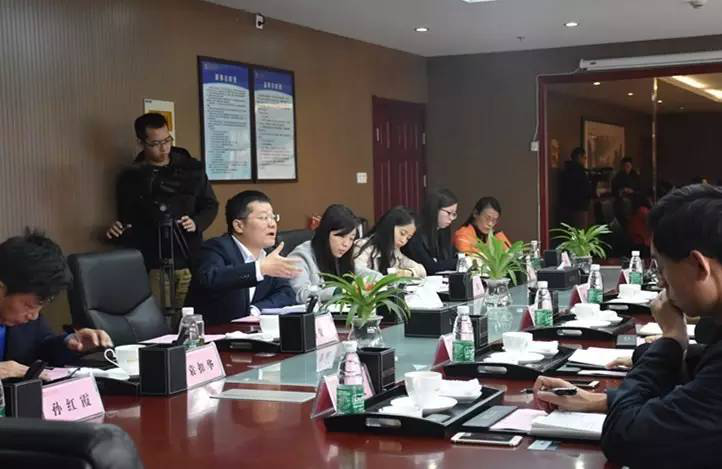 高新区管委会考察团赴金开集团学习交流