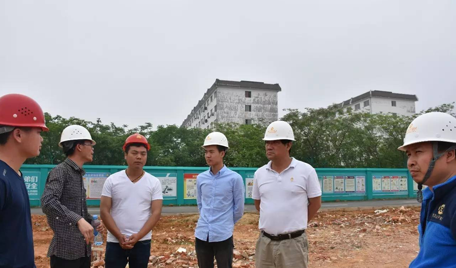 排忧解难敢担当  通力合作加油干