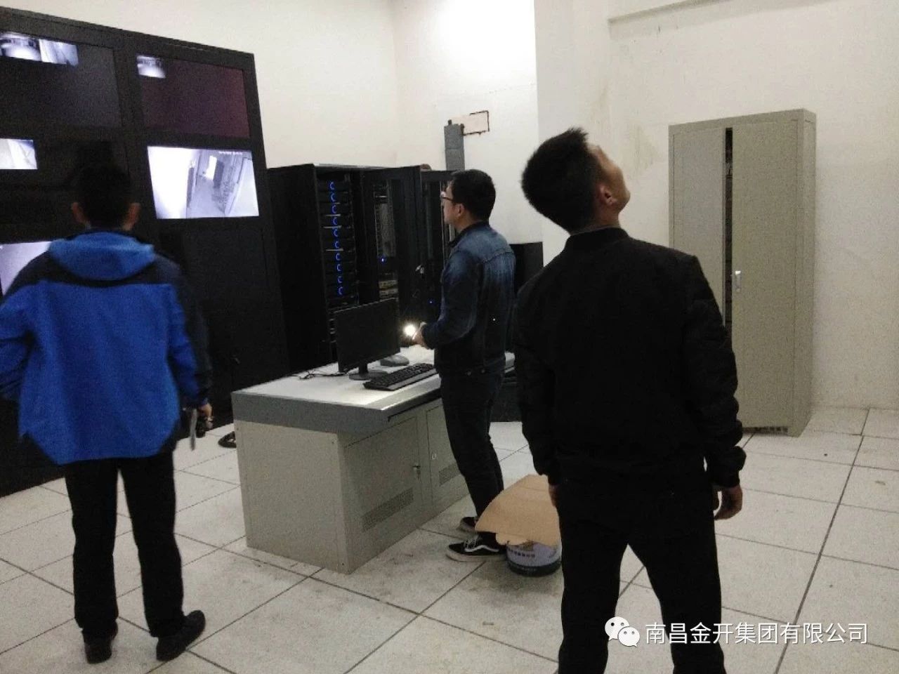 物业公司开展五联花园主要设施设备工程查验工作