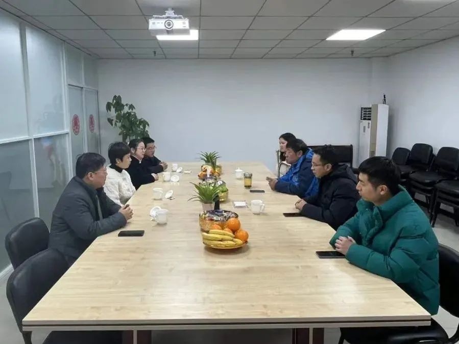 市政公用项目投资建设有限公司来访控股公司交流座谈